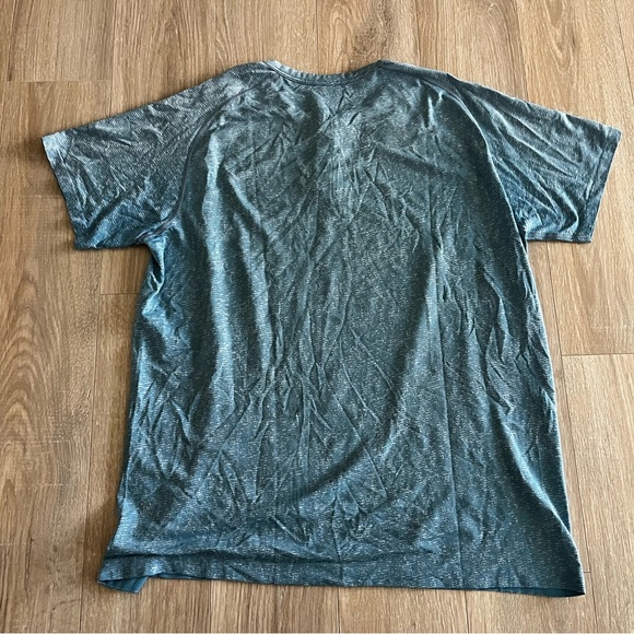 Lululemon Men’s Metal Vent Tech Short Sleeve Henley Utility Blue White - XXL - Picture 6 of 7
